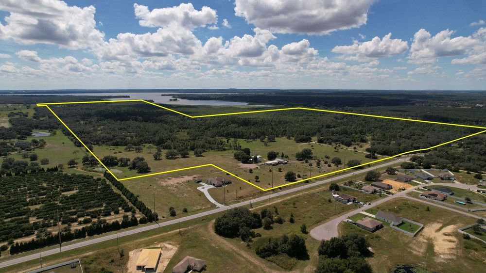 Lake Hatchineha Road Residential: 9500 Lake Hatchineha Rd, Haines City, FL 33844